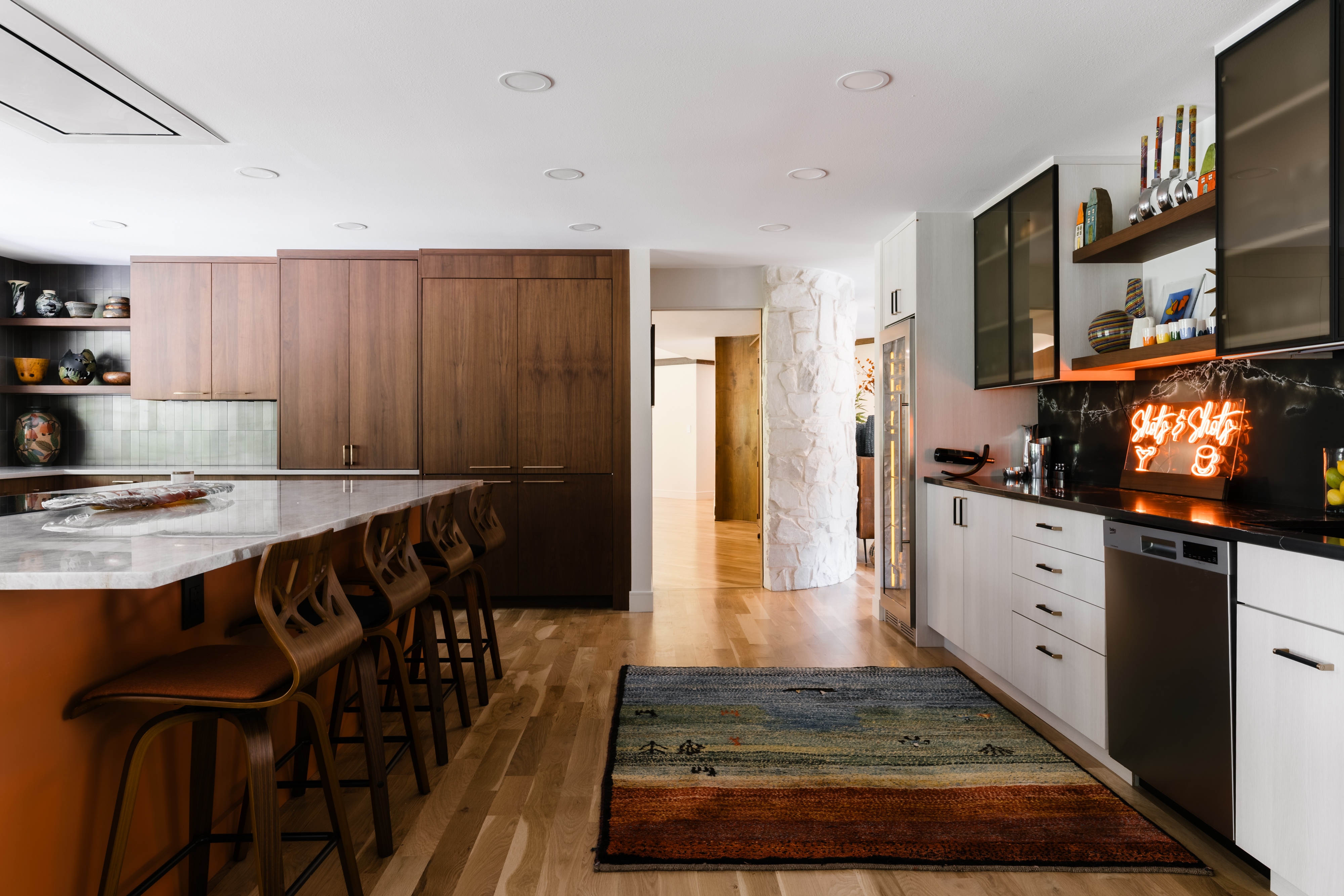 Contemporary Kitchen with Geometric Accent Wall